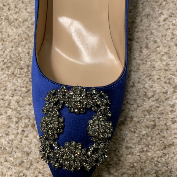 Authentic Manolo Blahnik Hangisi Heels - Picture 2 of 8